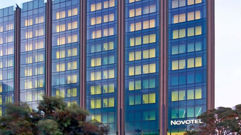 <b>Novotel Auckland Airport Exterior</b>. Images powered by <a href="https://iceportal.shijigroup.com/" title="IcePortal" target="_blank">IcePortal</a>.
