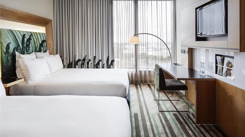 <b>Novotel Auckland Airport Room</b>. Images powered by <a href="https://iceportal.shijigroup.com/" title="IcePortal" target="_blank">IcePortal</a>.