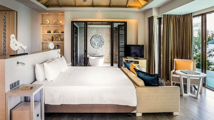 Pullman Phuket Arcadia Naithon Beach Suite