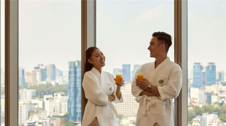 Pullman Saigon Centre Suite