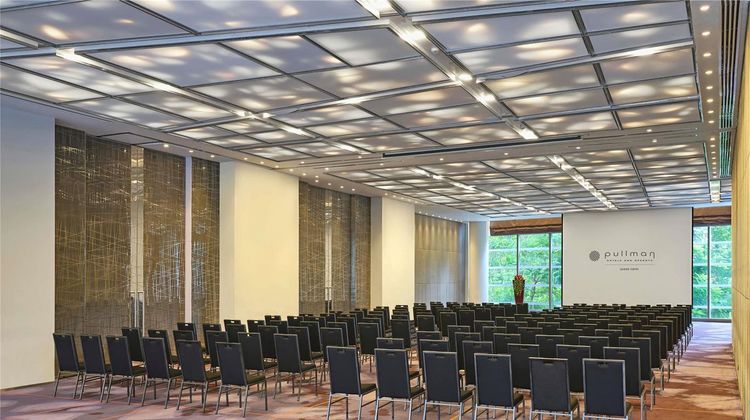 Pullman Saigon Centre Meeting