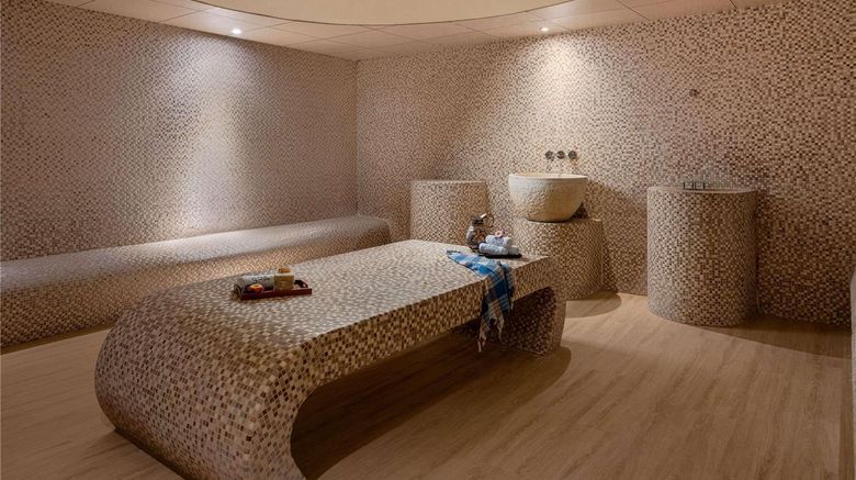<b>Sofitel Abu Dhabi Corniche Spa</b>. Images powered by <a href="https://iceportal.shijigroup.com/" title="IcePortal" target="_blank">IcePortal</a>.