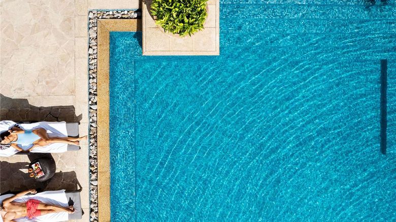 <b>Sofitel Abu Dhabi Corniche Pool</b>. Images powered by <a href="https://iceportal.shijigroup.com/" title="IcePortal" target="_blank">IcePortal</a>.
