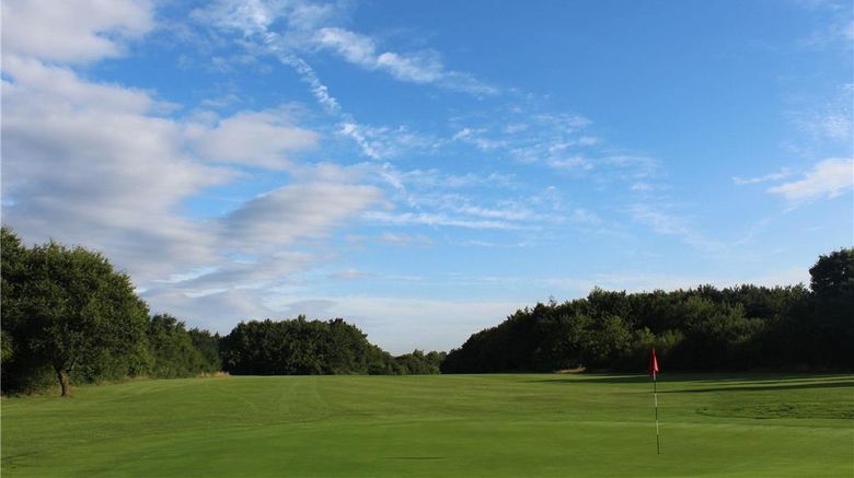 <b>Mercure Newcastle George Golf</b>. Images powered by <a href="https://iceportal.shijigroup.com/" title="IcePortal" target="_blank">IcePortal</a>.