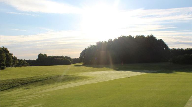 <b>Mercure Newcastle George Golf</b>. Images powered by <a href="https://iceportal.shijigroup.com/" title="IcePortal" target="_blank">IcePortal</a>.