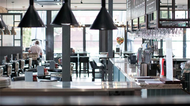 <b>Mercure Newcastle George Restaurant</b>. Images powered by <a href="https://iceportal.shijigroup.com/" title="IcePortal" target="_blank">IcePortal</a>.