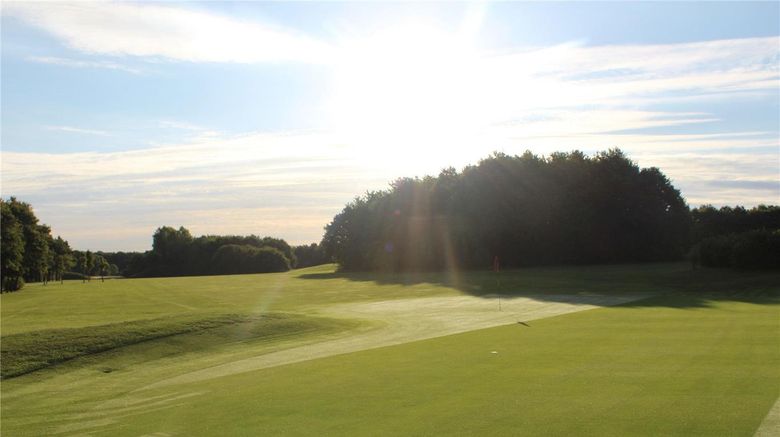 <b>Mercure Newcastle George Golf</b>. Images powered by <a href="https://iceportal.shijigroup.com/" title="IcePortal" target="_blank">IcePortal</a>.