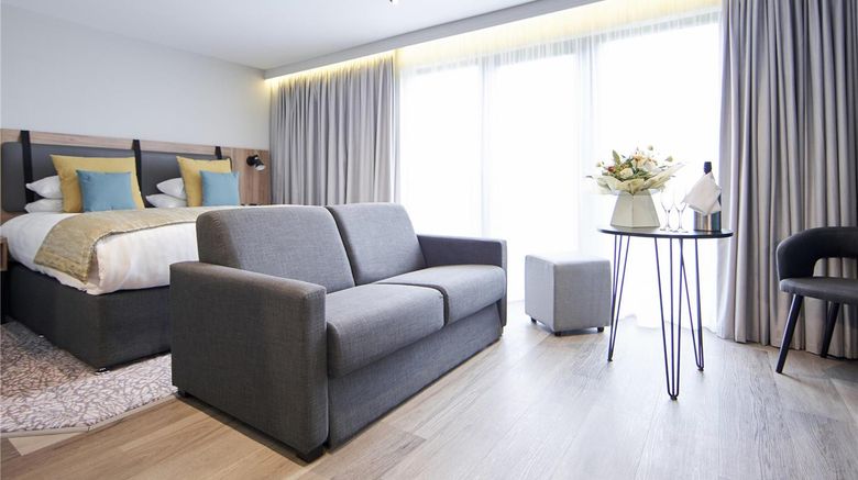 <b>Mercure Newcastle George Room</b>. Images powered by <a href="https://iceportal.shijigroup.com/" title="IcePortal" target="_blank">IcePortal</a>.