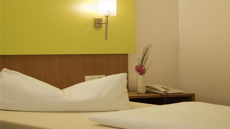 <b>Ibis Styles Frankfurt City Hotel Room</b>. Images powered by <a href="https://iceportal.shijigroup.com/" title="IcePortal" target="_blank">IcePortal</a>.