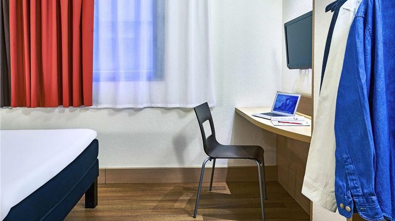 <b>Ibis Barcelona Centro Sagrada Familia Room</b>. Images powered by <a href="https://iceportal.shijigroup.com/" title="IcePortal" target="_blank">IcePortal</a>.