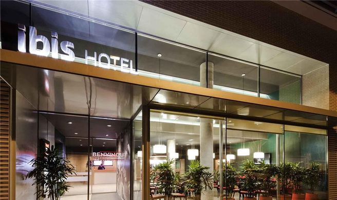 Ibis Barcelona Centro Sagrada Familia Exterior