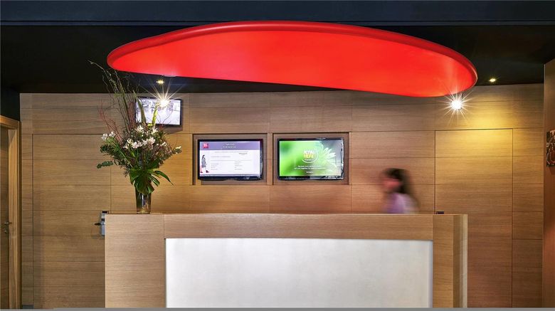 <b>Ibis Barcelona Centro Sagrada Familia Exterior</b>. Images powered by <a href="https://iceportal.shijigroup.com/" title="IcePortal" target="_blank">IcePortal</a>.
