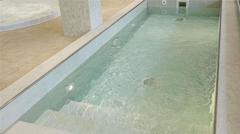 <b>Novotel Avignon Centre Spa</b>. Images powered by <a href="https://iceportal.shijigroup.com/" title="IcePortal" target="_blank">IcePortal</a>.