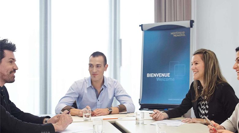 <b>Novotel Avignon Centre Meeting</b>. Images powered by <a href="https://iceportal.shijigroup.com/" title="IcePortal" target="_blank">IcePortal</a>.