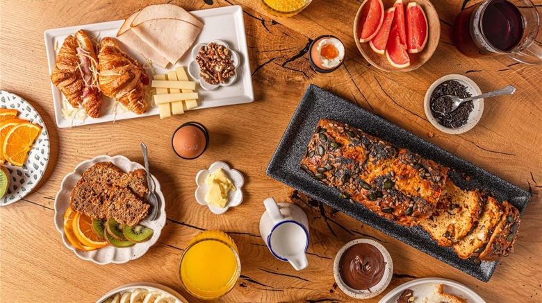 <b>Ibis Styles Beaune Centre Restaurant</b>. Images powered by <a href="https://iceportal.shijigroup.com/" title="IcePortal" target="_blank">IcePortal</a>.