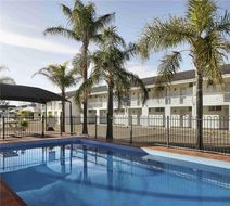Ibis Styles Tamworth Exterior