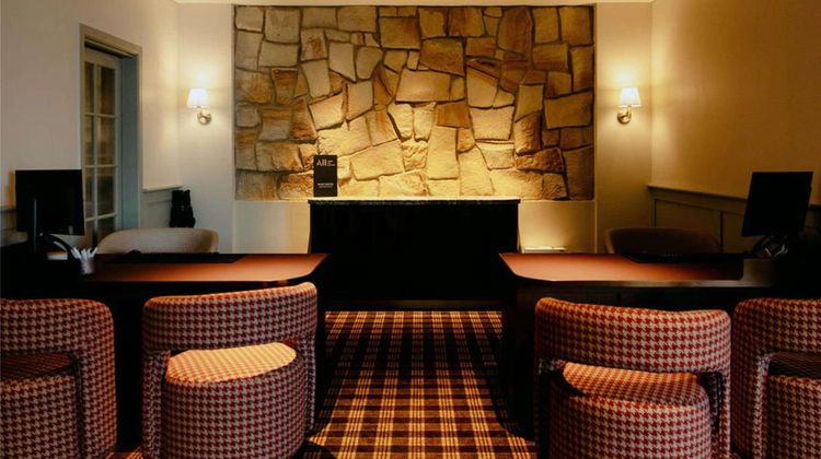 Mercure Clear Mountain Lodge Exterior