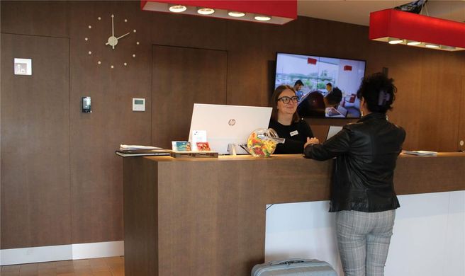 Ibis Lleida Hotel Exterior