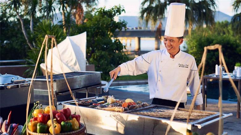 <b>Grand Mercure Danang Restaurant</b>. Images powered by <a href="https://iceportal.shijigroup.com/" title="IcePortal" target="_blank">IcePortal</a>.