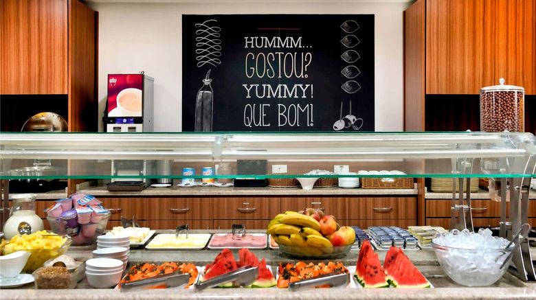 <b>Ibis Curitiba Shopping Restaurant</b>. Images powered by <a href="https://iceportal.shijigroup.com/" title="IcePortal" target="_blank">IcePortal</a>.
