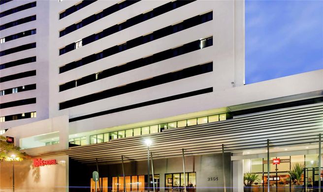 Ibis Curitiba Shopping Exterior