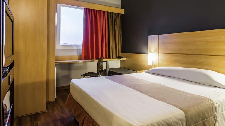 Ibis Jaboticabal Room