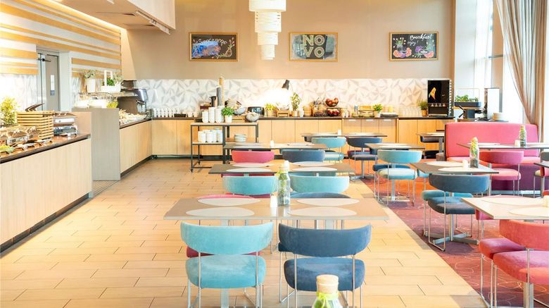 <b>Novotel Lodz Centrum Hotel Restaurant</b>. Images powered by <a href="https://iceportal.shijigroup.com/" title="IcePortal" target="_blank">IcePortal</a>.