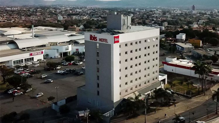Hotel Ibis Montes Claros Exterior