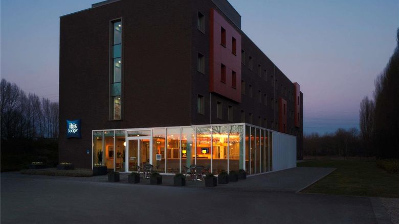 <b>Ibis Budget Antwerpen Port Exterior</b>. Images powered by <a href="https://iceportal.shijigroup.com/" title="IcePortal" target="_blank">IcePortal</a>.