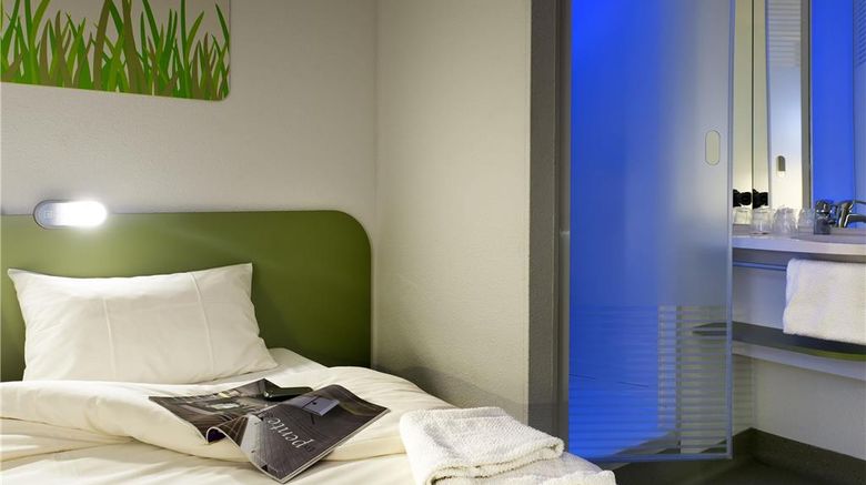 <b>Ibis Budget Brussel South Ruisbr Room</b>. Images powered by <a href="https://iceportal.shijigroup.com/" title="IcePortal" target="_blank">IcePortal</a>.