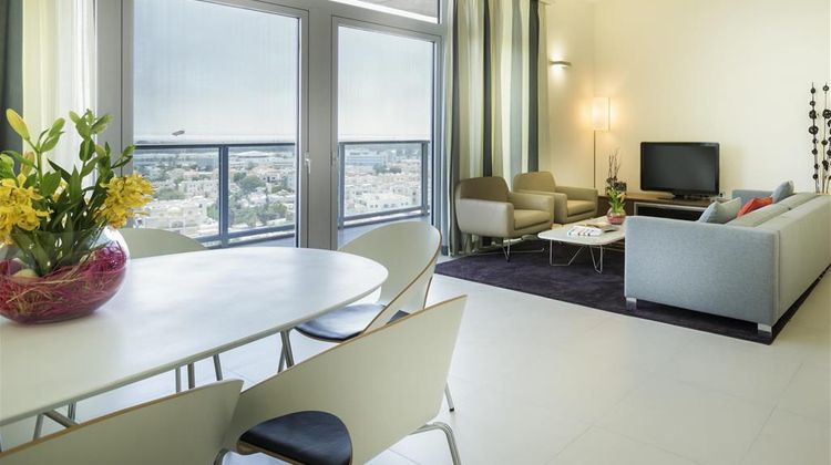 Adagio Al Bustan Abu Dhabi Room