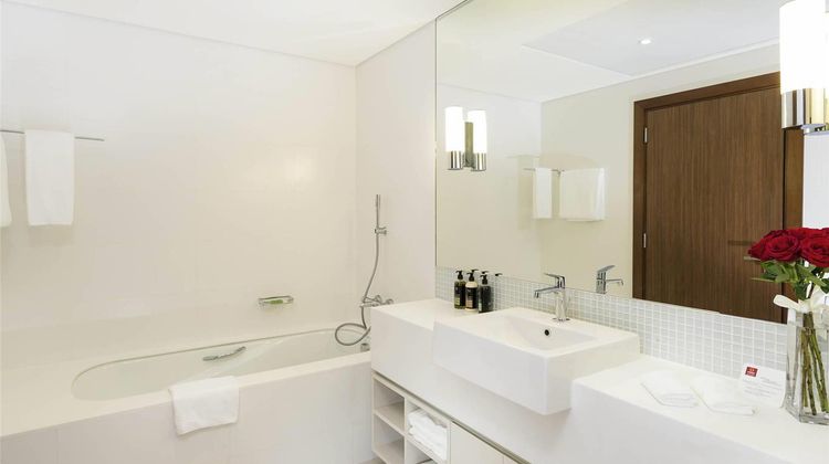 Adagio Al Bustan Abu Dhabi Room