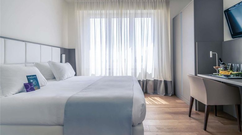 <b>Mercure Milano Solari Room</b>. Images powered by <a href="https://iceportal.shijigroup.com/" title="IcePortal" target="_blank">IcePortal</a>.