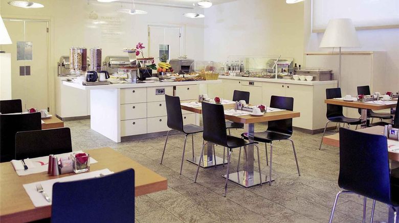<b>Mercure Milano Solari Restaurant</b>. Images powered by <a href="https://iceportal.shijigroup.com/" title="IcePortal" target="_blank">IcePortal</a>.