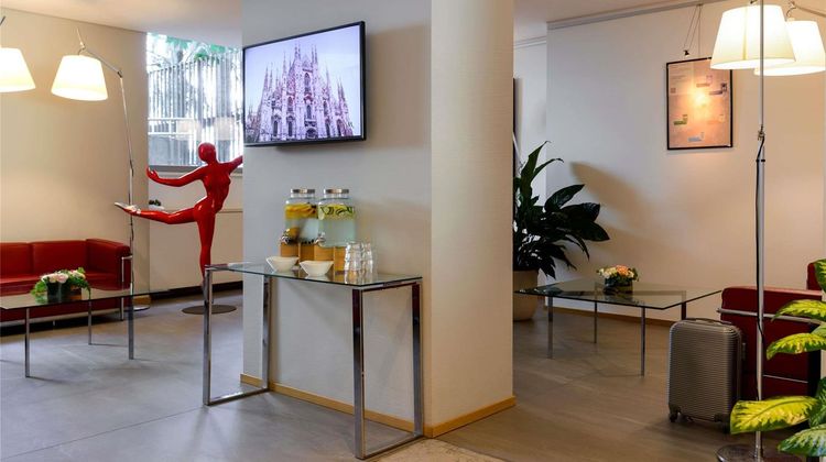 Mercure Milano Solari Exterior