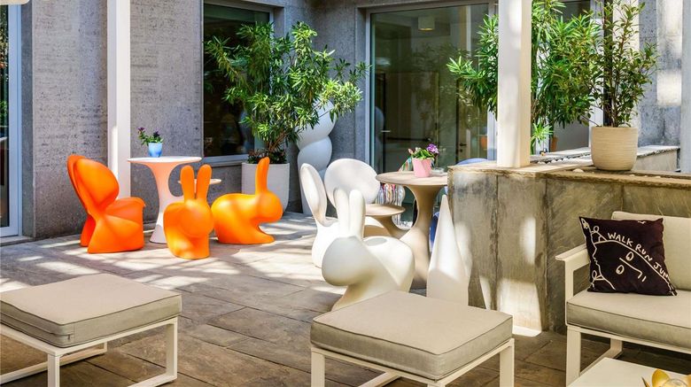 <b>Mercure Milano Solari Restaurant</b>. Images powered by <a href="https://iceportal.shijigroup.com/" title="IcePortal" target="_blank">IcePortal</a>.