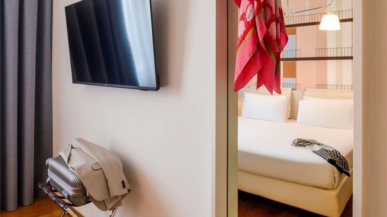 <b>Mercure Milano Solari Room</b>. Images powered by <a href="https://iceportal.shijigroup.com/" title="IcePortal" target="_blank">IcePortal</a>.