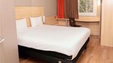 Ibis Santiago Las Condes Room