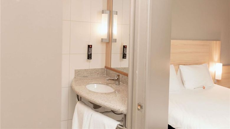 <b>Ibis Santiago Las Condes Room</b>. Images powered by <a href="https://iceportal.shijigroup.com/" title="IcePortal" target="_blank">IcePortal</a>.