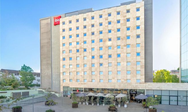 Ibis Santiago Las Condes Exterior
