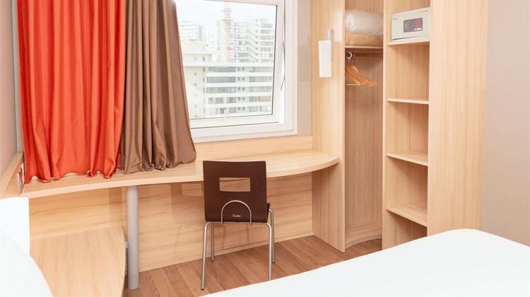 Ibis Santiago Las Condes Room