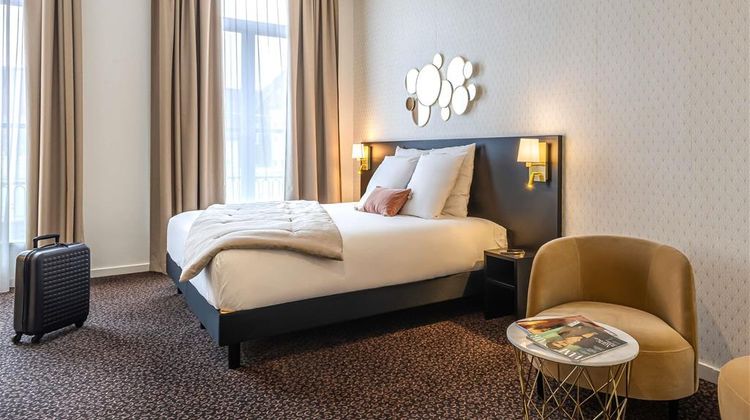 Mercure Lille Roubaix Grand Hotel Room