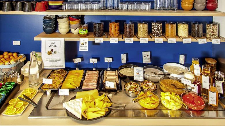 <b>Ibis Styles Paris Cadet Lafayette Restaurant</b>. Images powered by <a href="https://iceportal.shijigroup.com/" title="IcePortal" target="_blank">IcePortal</a>.