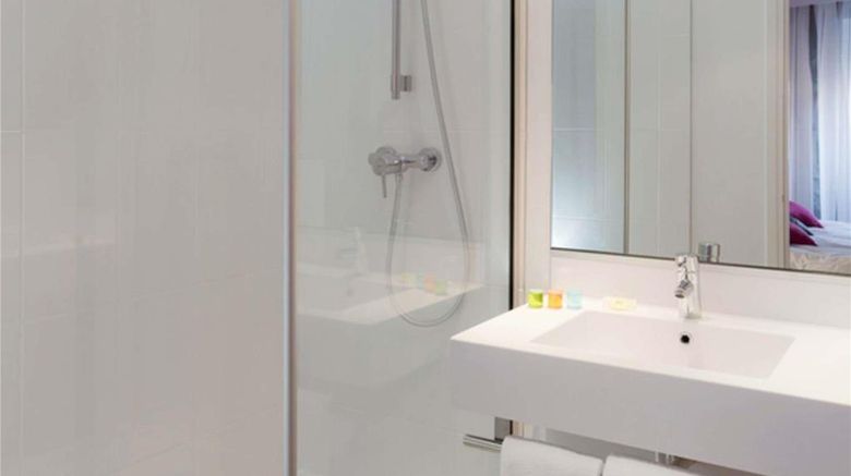 <b>Ibis Styles Grenoble Centre Gare Room</b>. Images powered by <a href="https://iceportal.shijigroup.com/" title="IcePortal" target="_blank">IcePortal</a>.