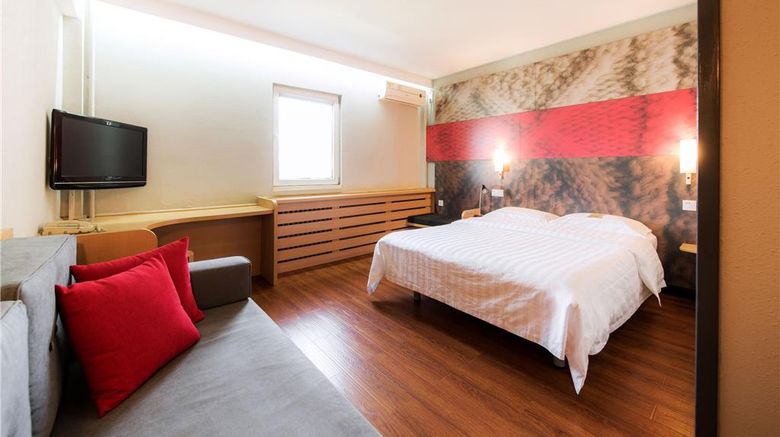 <b>Ibis Beijing Dongdaqiao Room</b>. Images powered by <a href="https://iceportal.shijigroup.com/" title="IcePortal" target="_blank">IcePortal</a>.