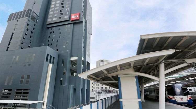 Ibis Bangkok Siam Exterior
