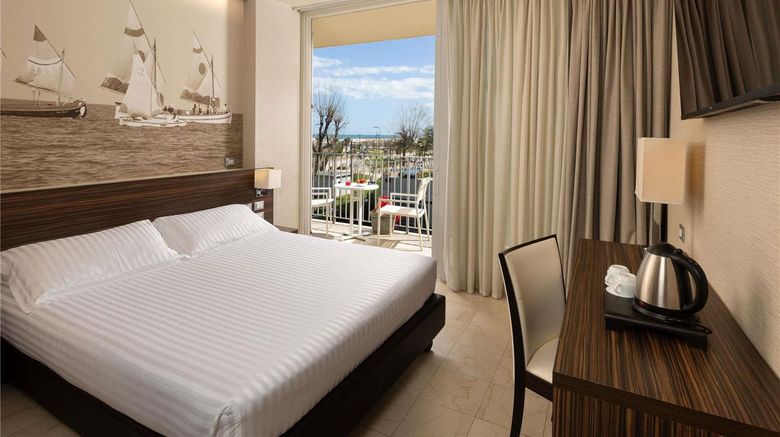 <b>Mercure Rimini Lungomare Room</b>. Images powered by <a href="https://iceportal.shijigroup.com/" title="IcePortal" target="_blank">IcePortal</a>.