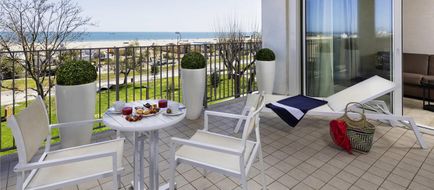 Mercure Rimini Lungomare Exterior