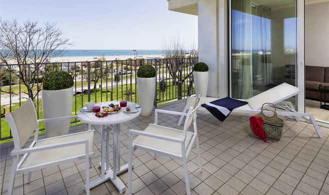 Mercure Rimini Lungomare Exterior