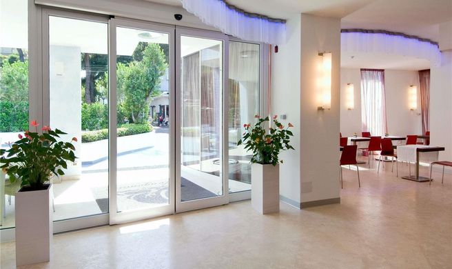 Mercure Rimini Lungomare Exterior